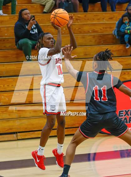 Thumbnail 3 in Tri-Cities vs. Lee County (OTR Hoops: Thanksgiving Showcase) photogallery.