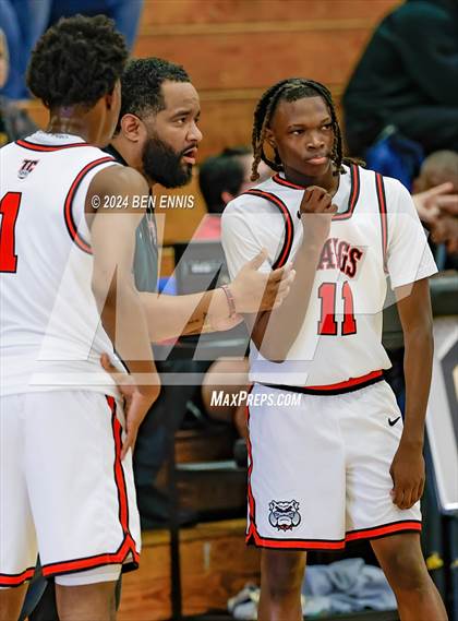 Thumbnail 3 in Tri-Cities vs. Lee County (OTR Hoops: Thanksgiving Showcase) photogallery.