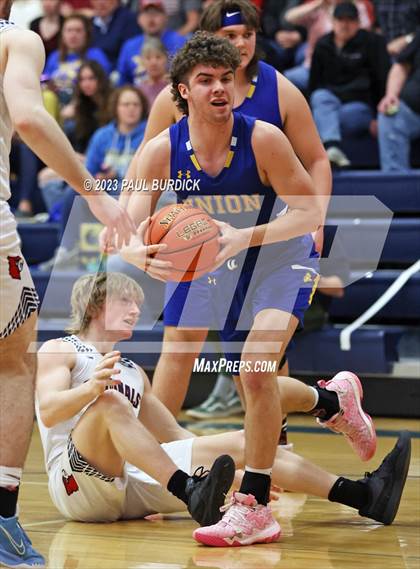 Thumbnail 1 in Dubois Central Catholic vs Union (PIAA District IX 1A Semifinal) photogallery.