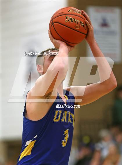 Thumbnail 3 in Dubois Central Catholic vs Union (PIAA District IX 1A Semifinal) photogallery.
