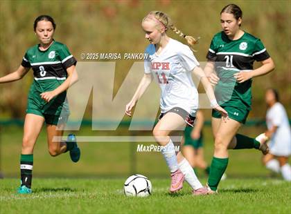 Thumbnail 3 in Onondaga vs Manlius Pebble Hill photogallery.