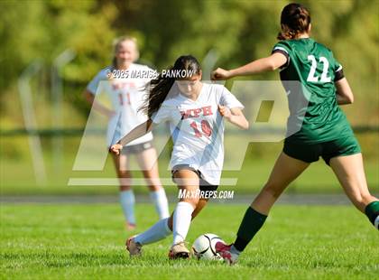 Thumbnail 3 in Onondaga vs Manlius Pebble Hill photogallery.