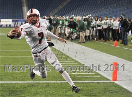 Thumbnail 2 in Mansfield vs. Reading (MIAA Division II East Final) photogallery.