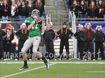 Thumbnail 2 in Mansfield vs. Reading (MIAA Division II East Final) photogallery.