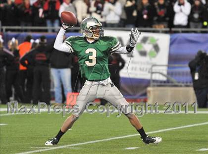 Thumbnail 2 in Mansfield vs. Reading (MIAA Division II East Final) photogallery.