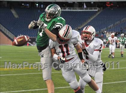 Thumbnail 3 in Mansfield vs. Reading (MIAA Division II East Final) photogallery.