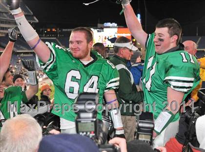 Thumbnail 2 in Mansfield vs. Reading (MIAA Division II East Final) photogallery.