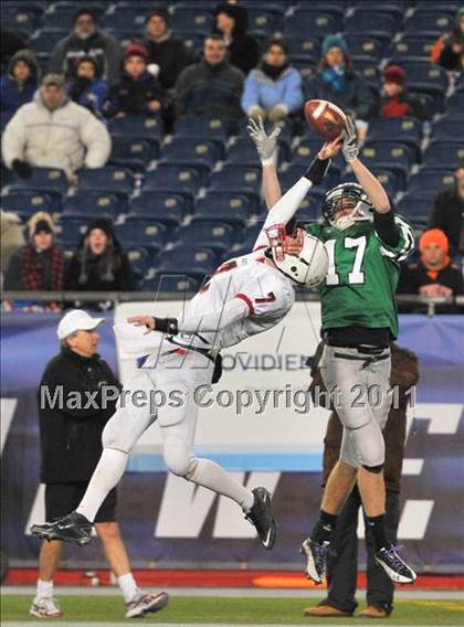Thumbnail 2 in Mansfield vs. Reading (MIAA Division II East Final) photogallery.