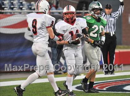 Thumbnail 3 in Mansfield vs. Reading (MIAA Division II East Final) photogallery.