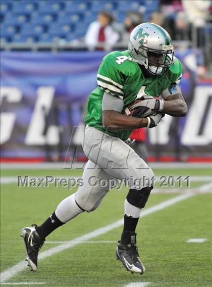 Thumbnail 1 in Mansfield vs. Reading (MIAA Division II East Final) photogallery.