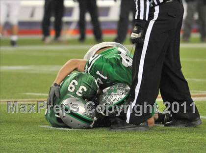 Thumbnail 3 in Mansfield vs. Reading (MIAA Division II East Final) photogallery.