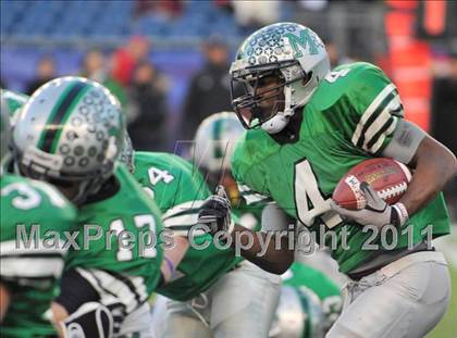 Thumbnail 1 in Mansfield vs. Reading (MIAA Division II East Final) photogallery.
