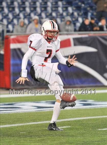 Thumbnail 1 in Mansfield vs. Reading (MIAA Division II East Final) photogallery.
