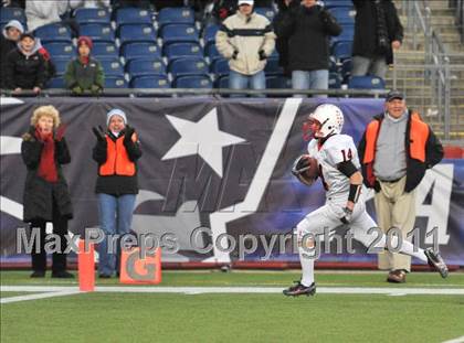Thumbnail 2 in Mansfield vs. Reading (MIAA Division II East Final) photogallery.