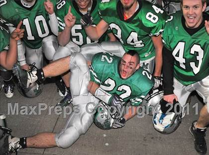 Thumbnail 2 in Mansfield vs. Reading (MIAA Division II East Final) photogallery.