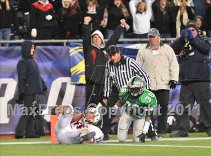 Thumbnail 2 in Mansfield vs. Reading (MIAA Division II East Final) photogallery.