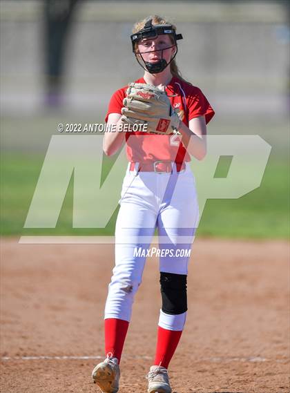 Thumbnail 2 in Granada Hills Charter vs. Mission Viejo photogallery.