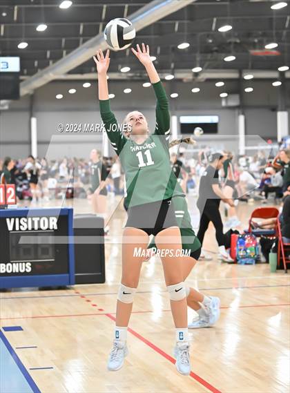 Thumbnail 2 in Thatcher vs. Earl Marriott (Canada) - (Nike TOC Southwest) photogallery.
