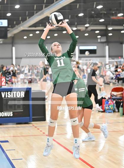 Thumbnail 1 in Thatcher vs. Earl Marriott (Canada) - (Nike TOC Southwest) photogallery.