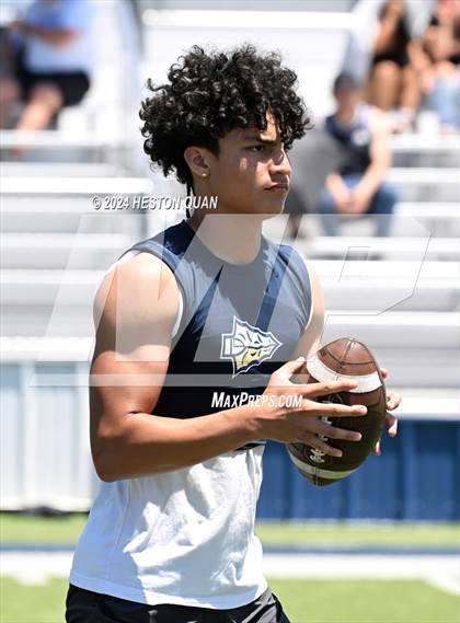 Thumbnail 2 in St. John Bosco vs. Arroyo (Brave 8 Invitational) photogallery.