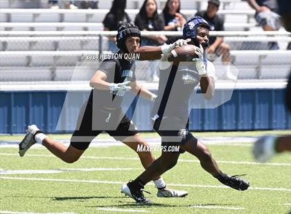 Thumbnail 3 in St. John Bosco vs. Arroyo (Brave 8 Invitational) photogallery.