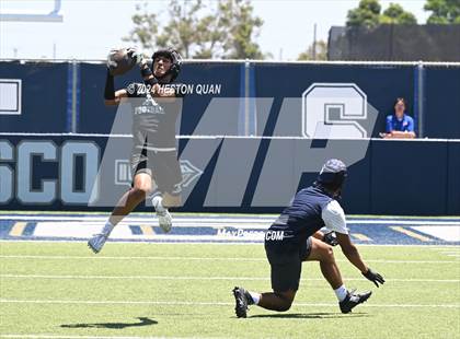Thumbnail 3 in St. John Bosco vs. Arroyo (Brave 8 Invitational) photogallery.