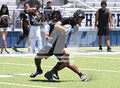 Thumbnail 3 in St. John Bosco vs. Arroyo (Brave 8 Invitational) photogallery.