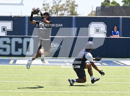 Thumbnail 2 in St. John Bosco vs. Arroyo (Brave 8 Invitational) photogallery.