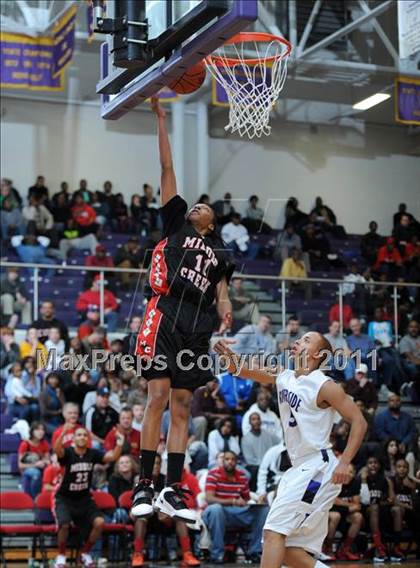 Thumbnail 1 in Middle Creek vs Riverside (Glaxo Holiday Invitational) photogallery.