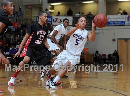 Thumbnail 2 in Middle Creek vs Riverside (Glaxo Holiday Invitational) photogallery.