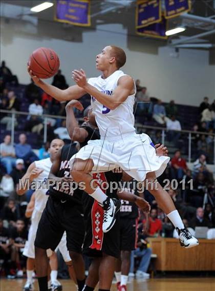 Thumbnail 3 in Middle Creek vs Riverside (Glaxo Holiday Invitational) photogallery.