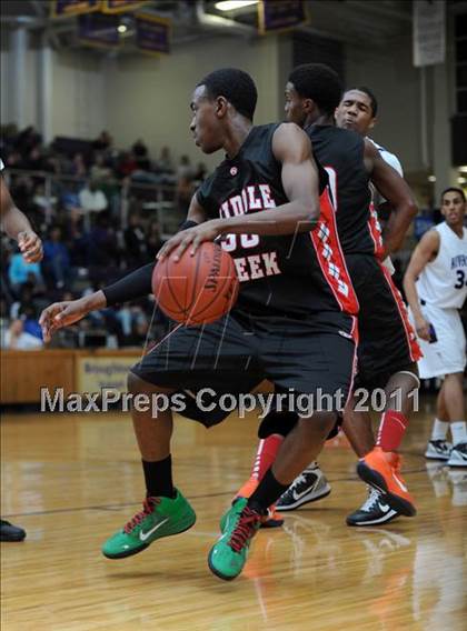Thumbnail 2 in Middle Creek vs Riverside (Glaxo Holiday Invitational) photogallery.