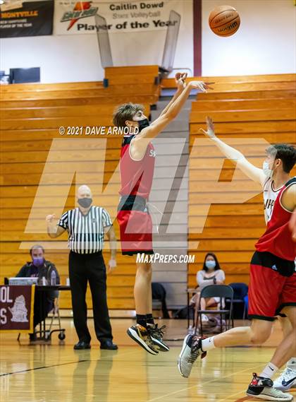 Thumbnail 1 in Spaulding vs. Portsmouth (NHIAA Division 1 Preliminary Round) photogallery.