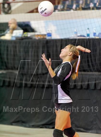 Thumbnail 1 in Gunnison vs. Sterling (CHSAA 3A Pool III) photogallery.