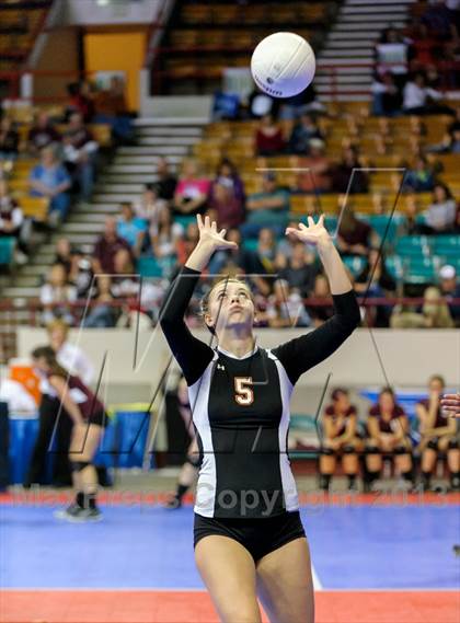 Thumbnail 2 in Gunnison vs. Sterling (CHSAA 3A Pool III) photogallery.