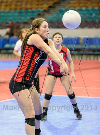 Thumbnail 2 in Gunnison vs. Sterling (CHSAA 3A Pool III) photogallery.