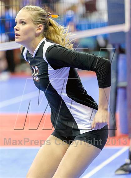 Thumbnail 3 in Gunnison vs. Sterling (CHSAA 3A Pool III) photogallery.