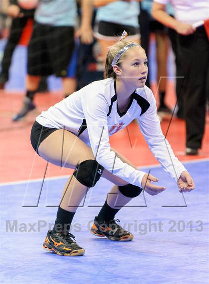 Thumbnail 3 in Gunnison vs. Sterling (CHSAA 3A Pool III) photogallery.