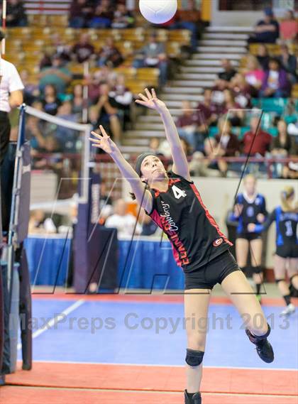 Thumbnail 1 in Gunnison vs. Sterling (CHSAA 3A Pool III) photogallery.