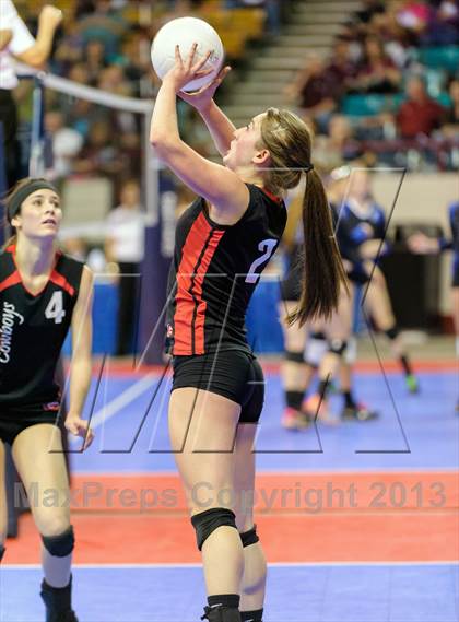 Thumbnail 1 in Gunnison vs. Sterling (CHSAA 3A Pool III) photogallery.