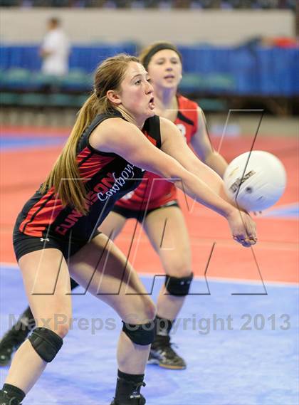 Thumbnail 1 in Gunnison vs. Sterling (CHSAA 3A Pool III) photogallery.