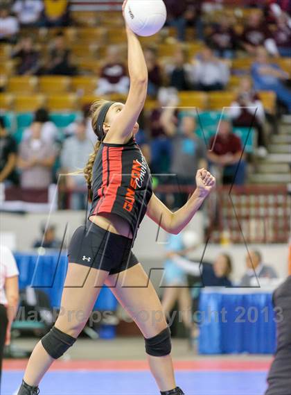 Thumbnail 3 in Gunnison vs. Sterling (CHSAA 3A Pool III) photogallery.