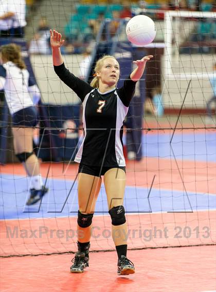 Thumbnail 1 in Gunnison vs. Sterling (CHSAA 3A Pool III) photogallery.