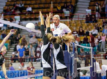 Thumbnail 1 in Gunnison vs. Sterling (CHSAA 3A Pool III) photogallery.