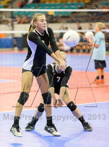 Thumbnail 1 in Gunnison vs. Sterling (CHSAA 3A Pool III) photogallery.