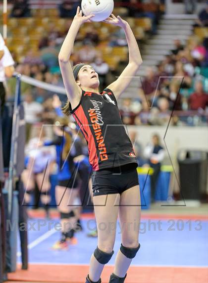 Thumbnail 2 in Gunnison vs. Sterling (CHSAA 3A Pool III) photogallery.