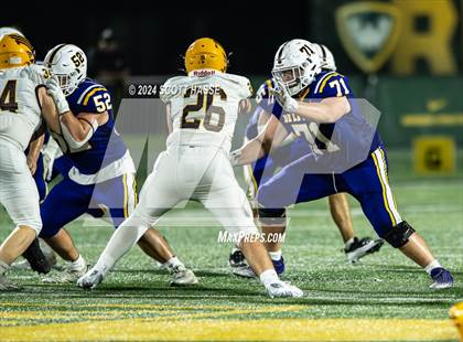 Thumbnail 3 in Davison vs. De La Salle Collegiate photogallery.