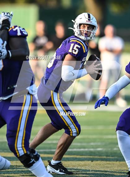 Thumbnail 1 in Davison vs. De La Salle Collegiate photogallery.