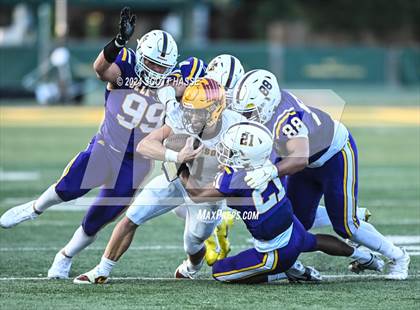 Thumbnail 1 in Davison vs. De La Salle Collegiate photogallery.