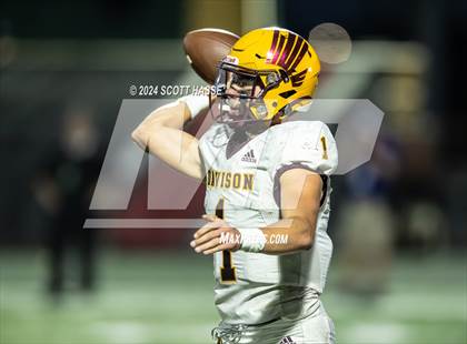 Thumbnail 2 in Davison vs. De La Salle Collegiate photogallery.